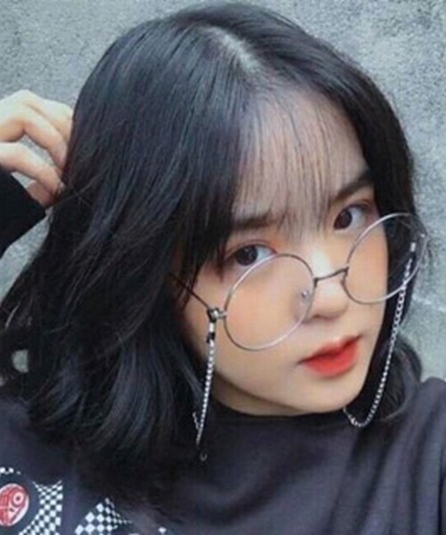 99 Hình ảnh gái xinh tóc ngắn 2k4 2k5 2k6 đeo kính cute Trường THCS Đồng Phú