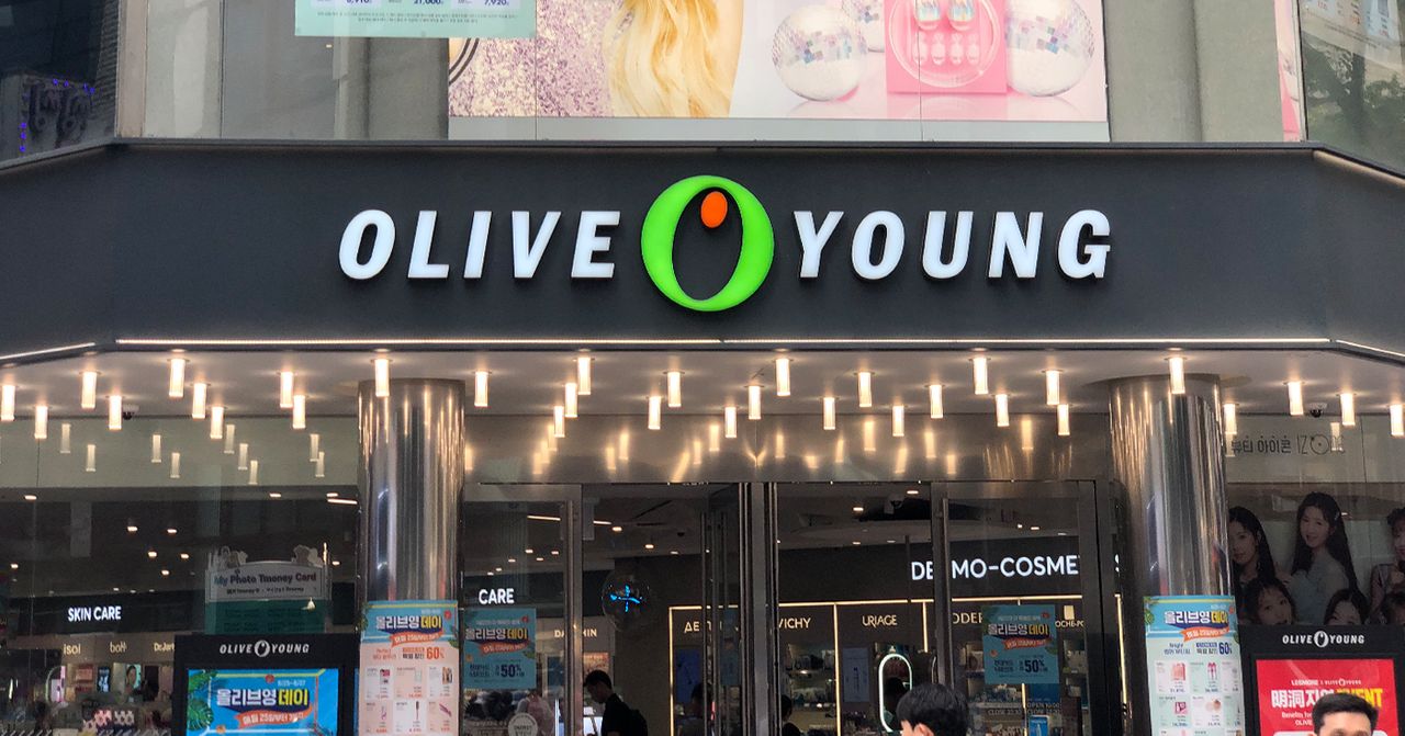 Creatrip: Chuyến du hí tới cửa hàng Olive Young tại Myeongdong năm 2019