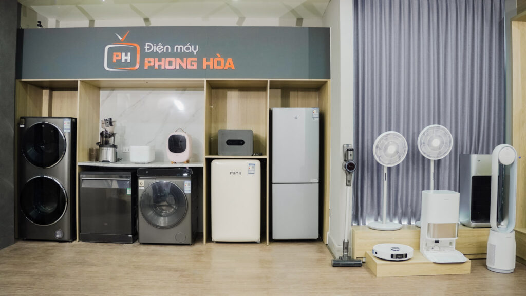 Phong Hòa tự hào là Nhà phân phối các sản phẩm chính hãng của hơn 100 nhãn hàng 