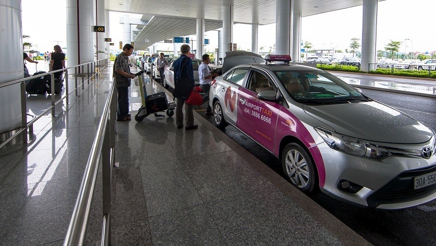 Sân bay Nội Bài khuyến cáo về nạn Taxi dù rình rập lừa đảo hành khách