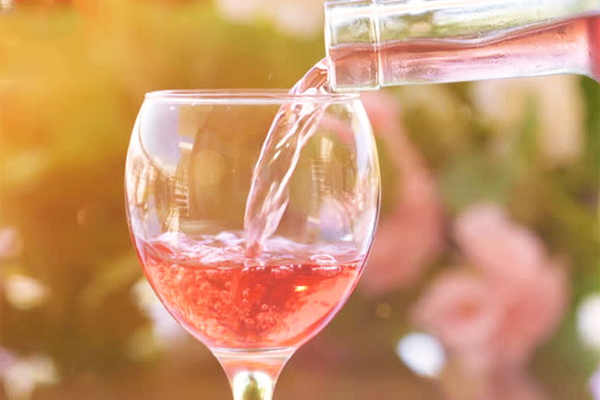Top 7 Rượu vang hồng nổi tiếng, ngon và được ưa chuộng nhất - Đánh thức vẻ đẹp tự nhiên