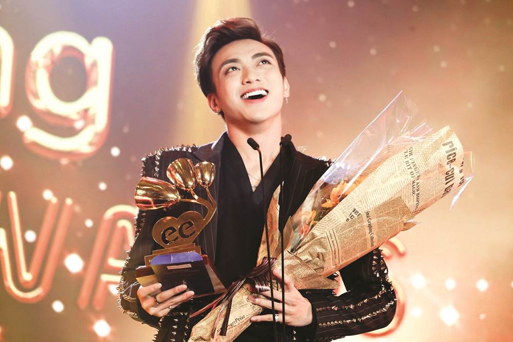 Showbiz Việt mùa giải thưởng: Ảm đạm, buồn tẻ, thiếu sức nặng chuyên môn - Tạp chí Đẹp