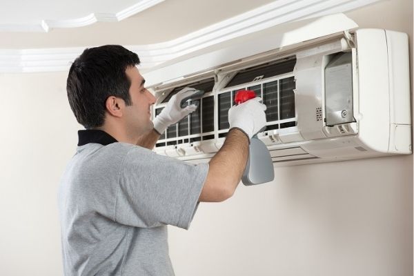 sửa điều hoà chảy nước