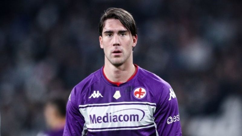Thông tin về tiểu sử của cầu thủ nổi tiếng người Serbia Vlahovic.