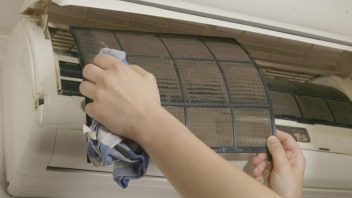 vệ sinh máy lạnh, vệ sinh máy lạnh điện máy xanh, vệ sinh máy lạnh tại nhà, vệ sinh máy lạnh đà nẵng dienlanhtranhung, vệ sinh máy lạnh quận 7, vệ sinh máy lạnh quận 12, vệ sinh máy lạnh quận 2, vệ sinh máy lạnh thủ đức, vệ sinh máy lạnh nguyễn kim, vệ sinh máy lạnh giá bao nhiêu, dung dịch vệ sinh máy lạnh, máy lạnh