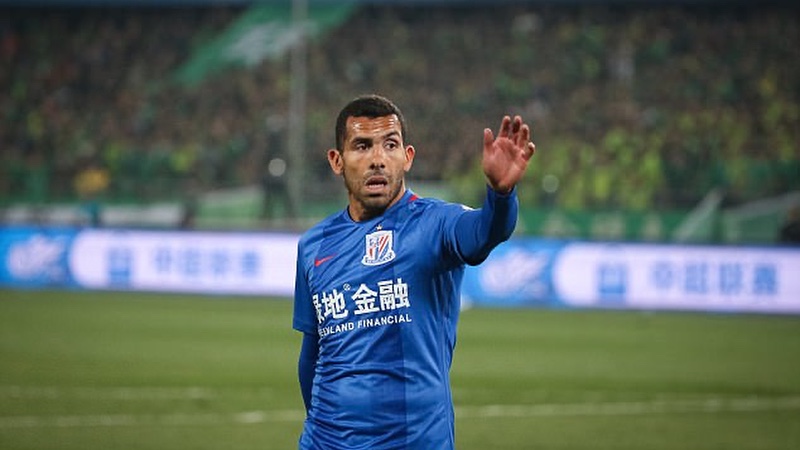 Cầu thủ Carlos Tevez - Gã bất kham với sự cao cả