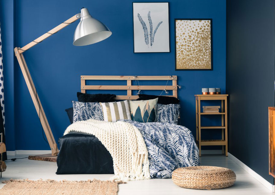 Phòng ngủ sang trọng sơn màu xanh