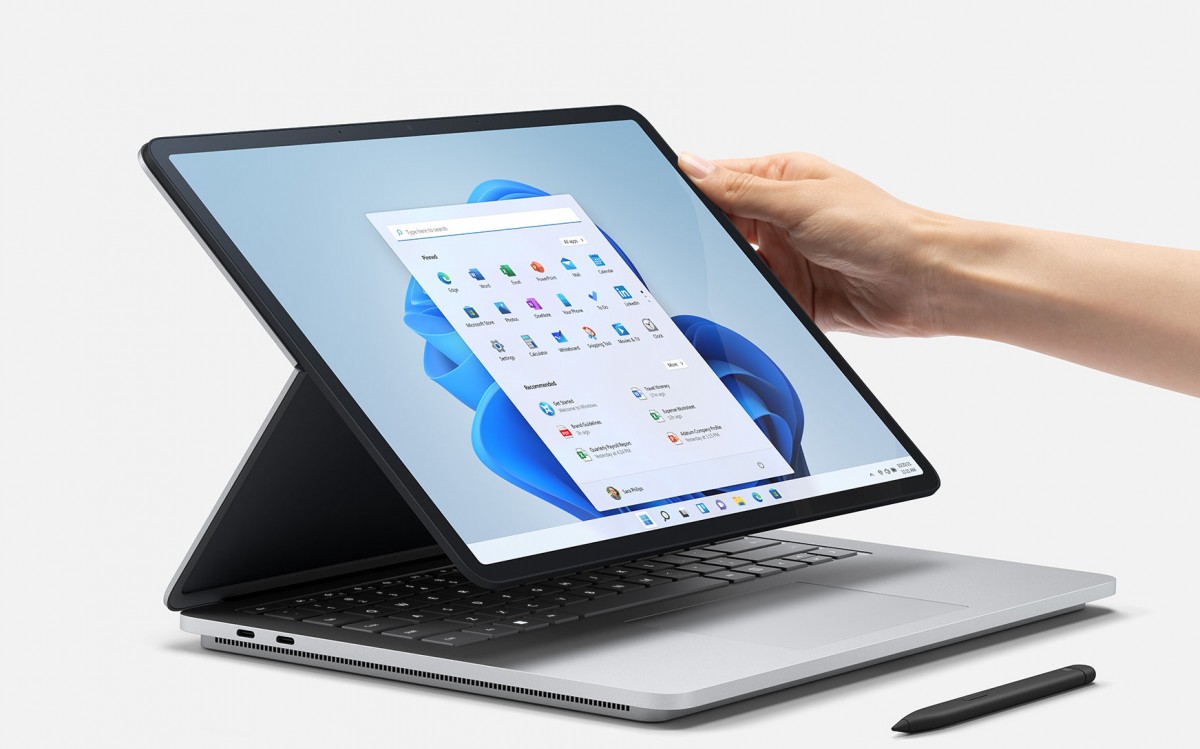 Microsoft ra mắt Surface Laptop Studio: Thiết kế 2 trong 1 có thể gập lại, giá 1.600 USD